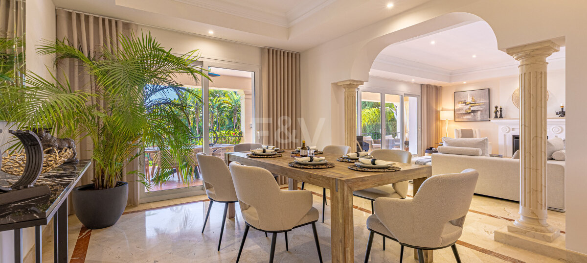 Villa till salu i Los Flamingos Golf, Benahavis