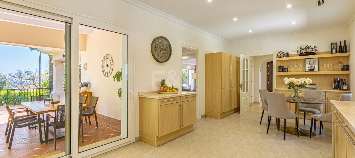 Villa till salu i Los Flamingos Golf, Benahavis
