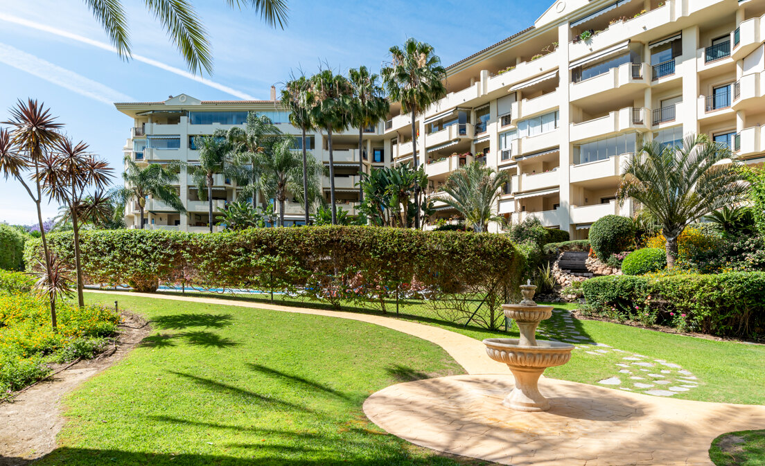 Elegant Apartment in the Exclusive Guadalcántara Golf Community