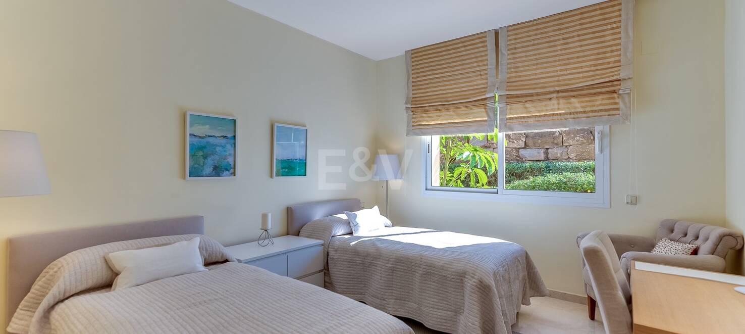 Luxury two-bedroom apartment in Altamira, Rio Real, available for long-term rental