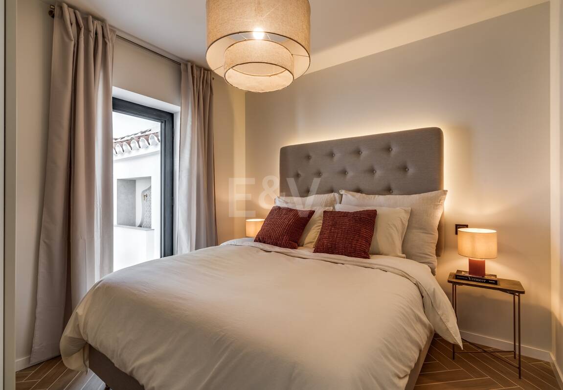 Semi-Detached House close to All Amenities