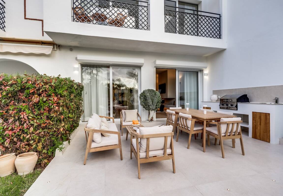 Semi-Detached House close to All Amenities