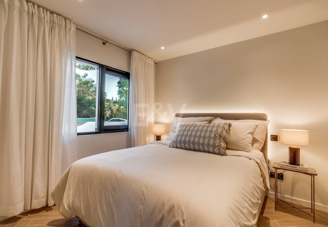 Semi-Detached House close to All Amenities