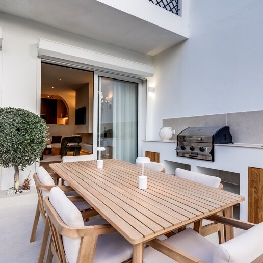 Chic Semi-Detached House in Nueva Andalucía Close to All Amenities