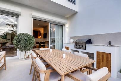 Semi-Detached House close to All Amenities