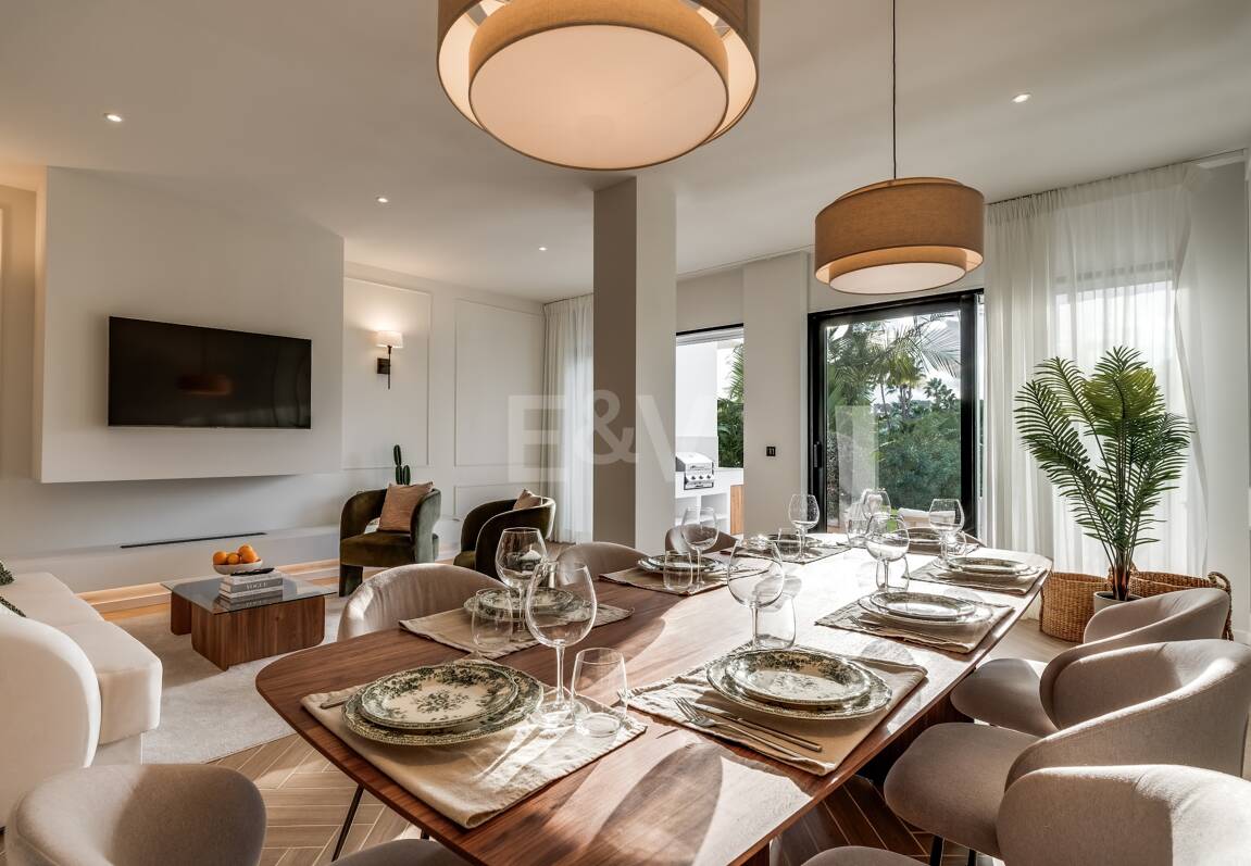 Semi-Detached House close to All Amenities