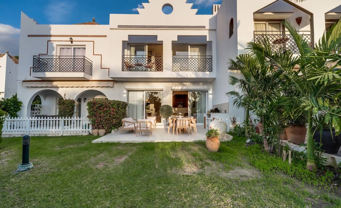 Maison jumelée à Nueva Andalucía proche de toutes commodités
