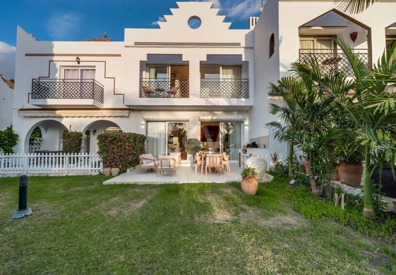 Semi-Detached House close to All Amenities