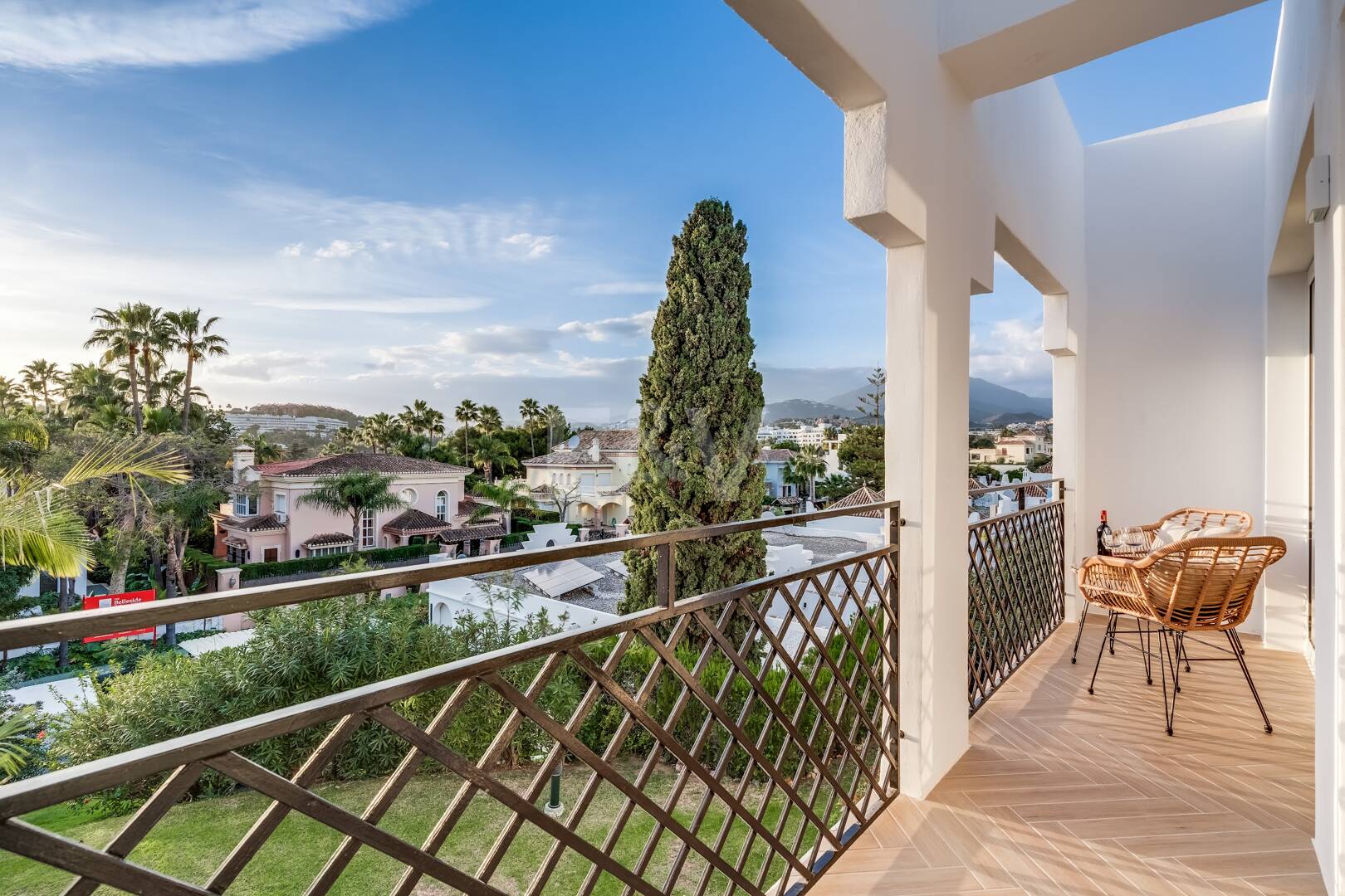 Semi-Detached House close to All Amenities