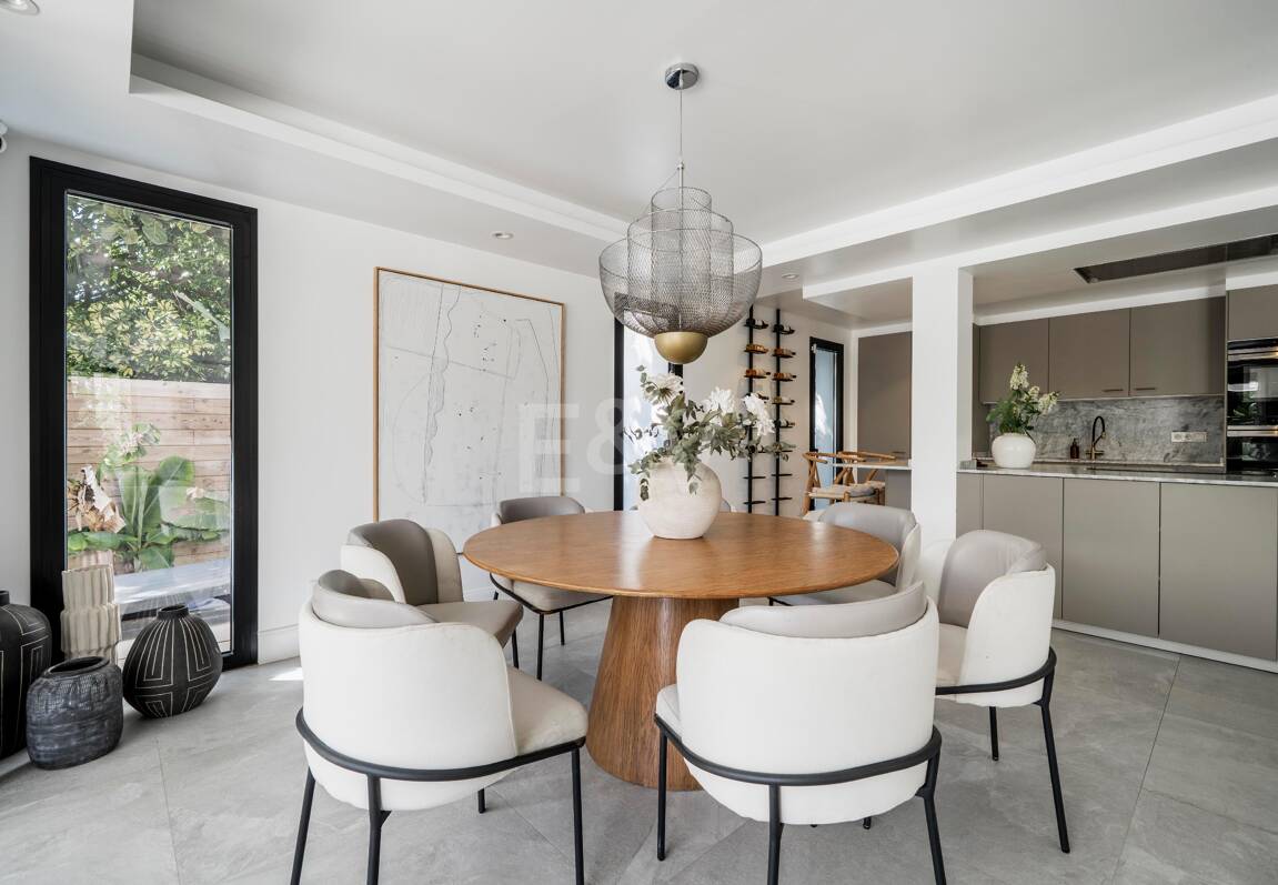 Modern Andalusian Style Villa in Nueva Andalucía