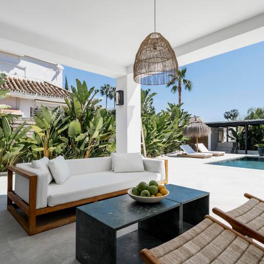 Modern Andalusian Style Villa in Nueva Andalucía