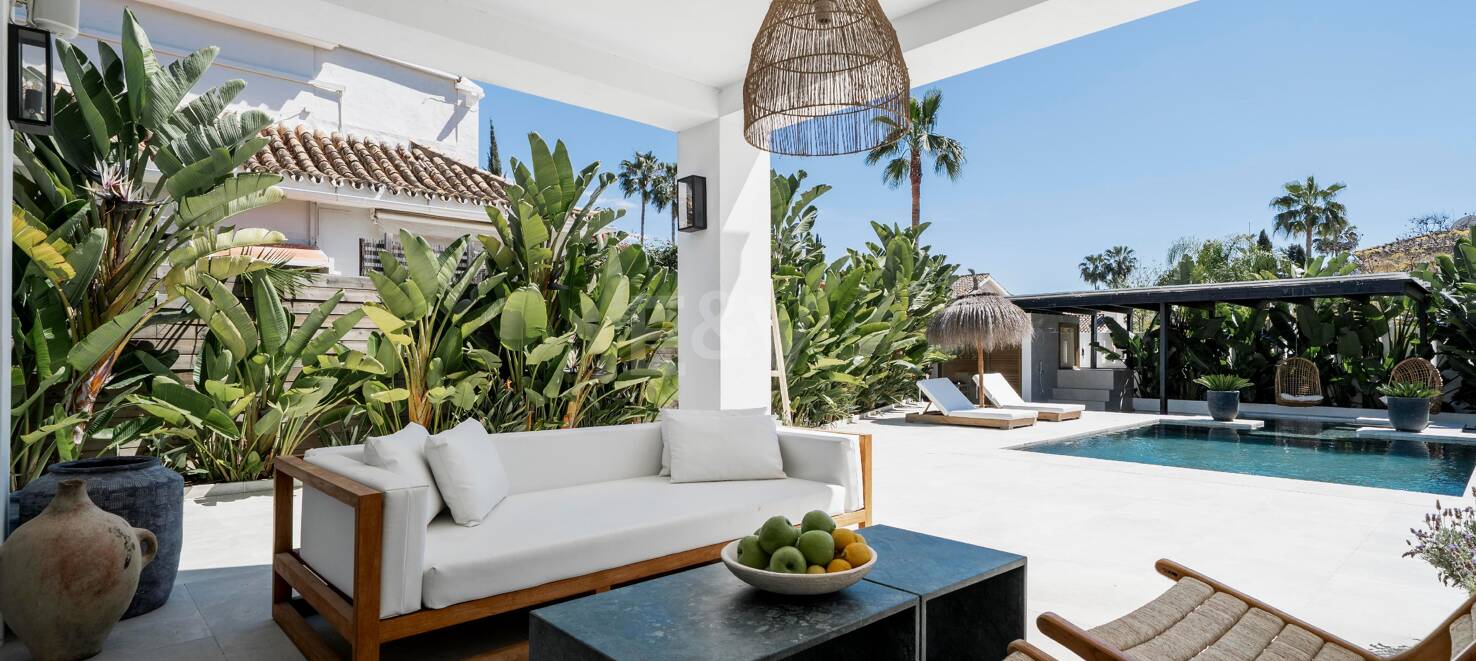 Modern Andalusian Style Villa in Nueva Andalucía