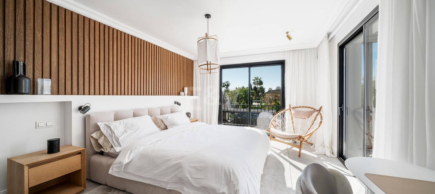 Modern Andalusian Style Villa in Nueva Andalucía