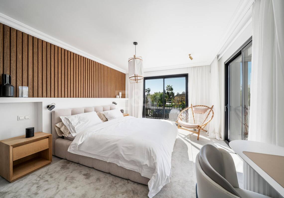 Villa de estilo andaluz moderno en Nueva Andalucía