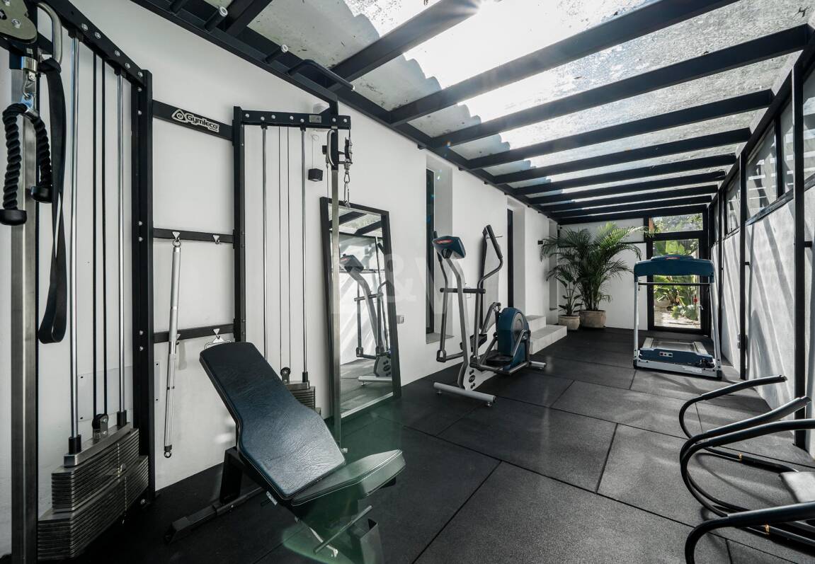 Modern Andalusian Style Villa in Nueva Andalucía