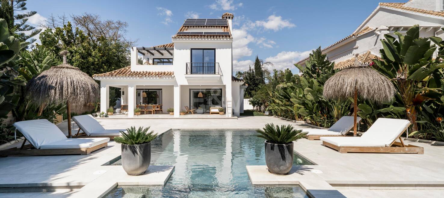 Modern Andalusian Style Villa in Nueva Andalucía