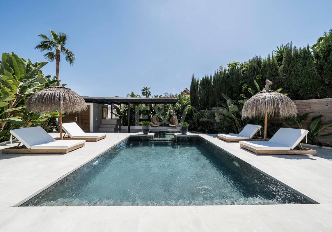 Villa de estilo andaluz moderno en Nueva Andalucía