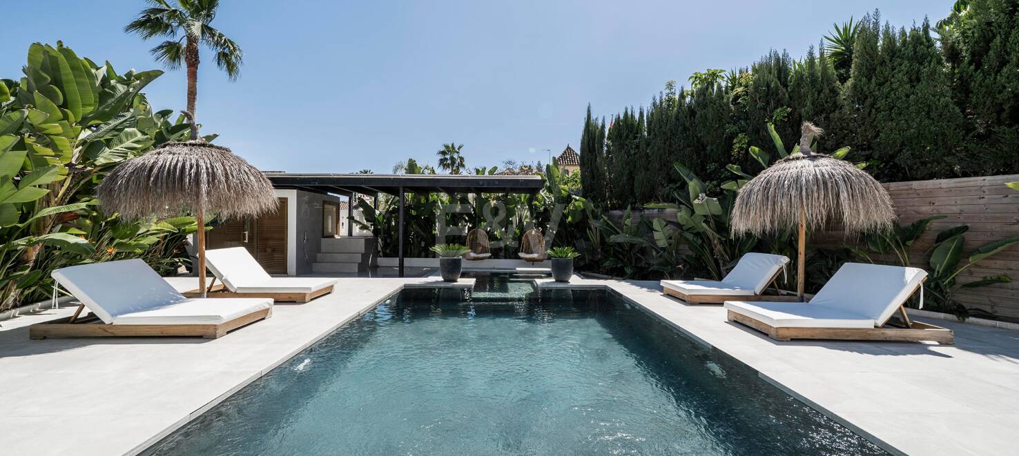 Modern Andalusian Style Villa in Nueva Andalucía