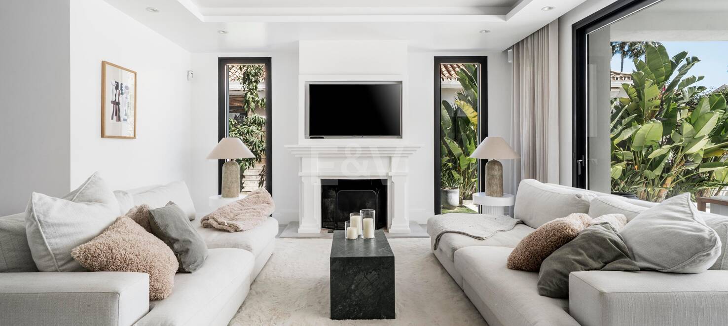 Modern Andalusian Style Villa in Nueva Andalucía