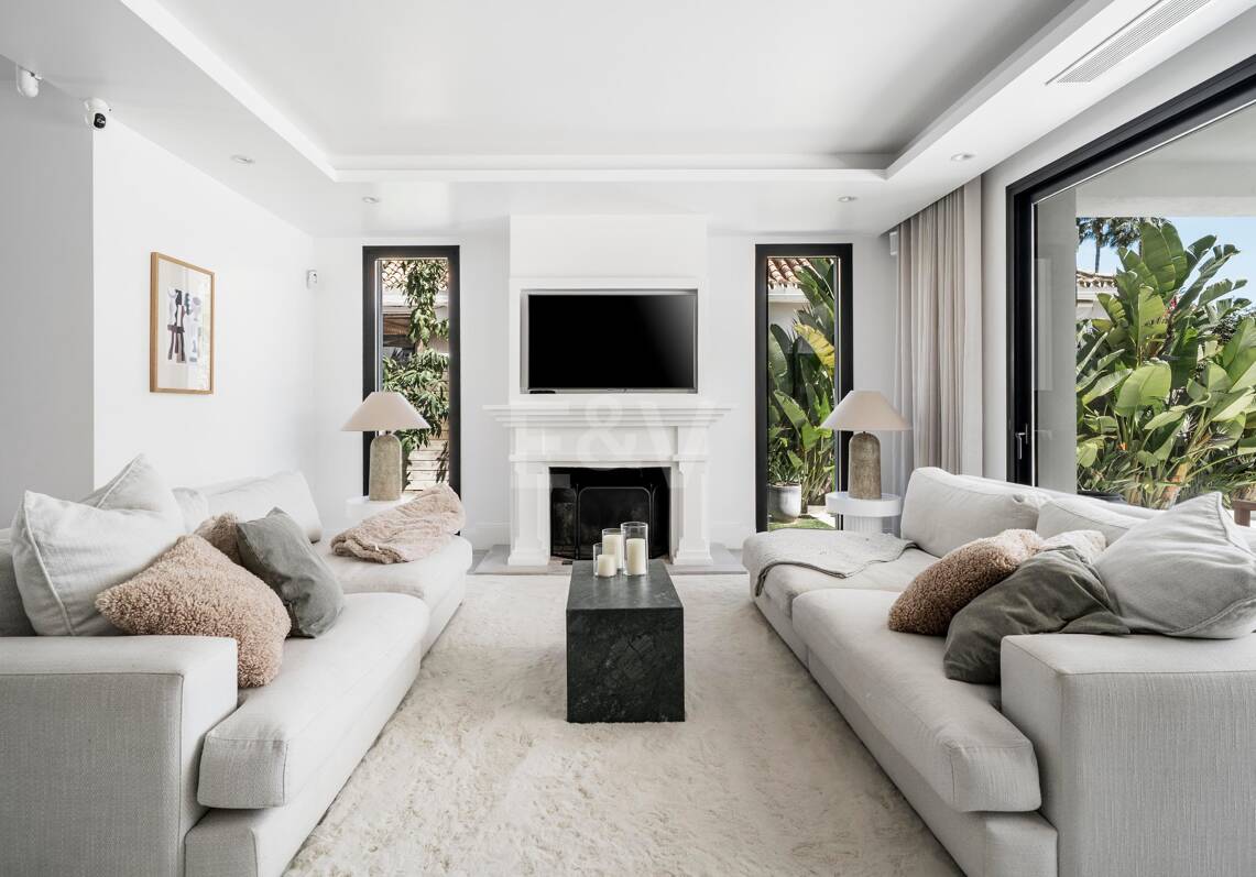 Villa de estilo andaluz moderno en Nueva Andalucía
