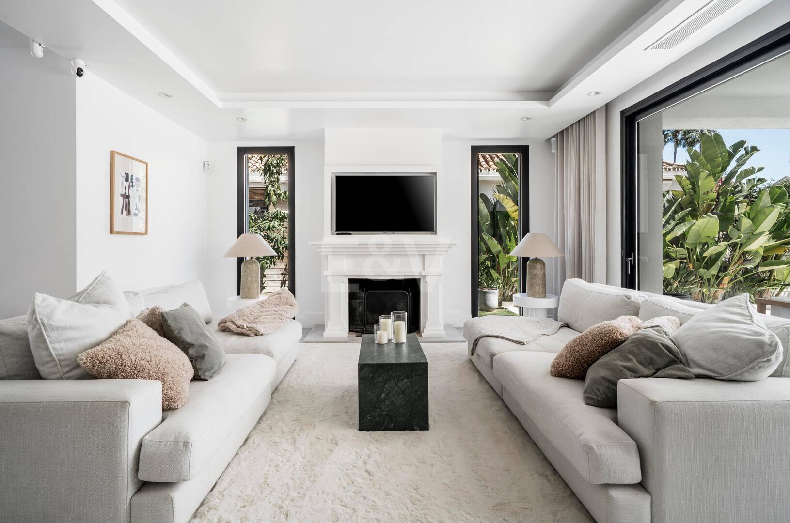 Modern Andalusian Style Villa in Nueva Andalucía