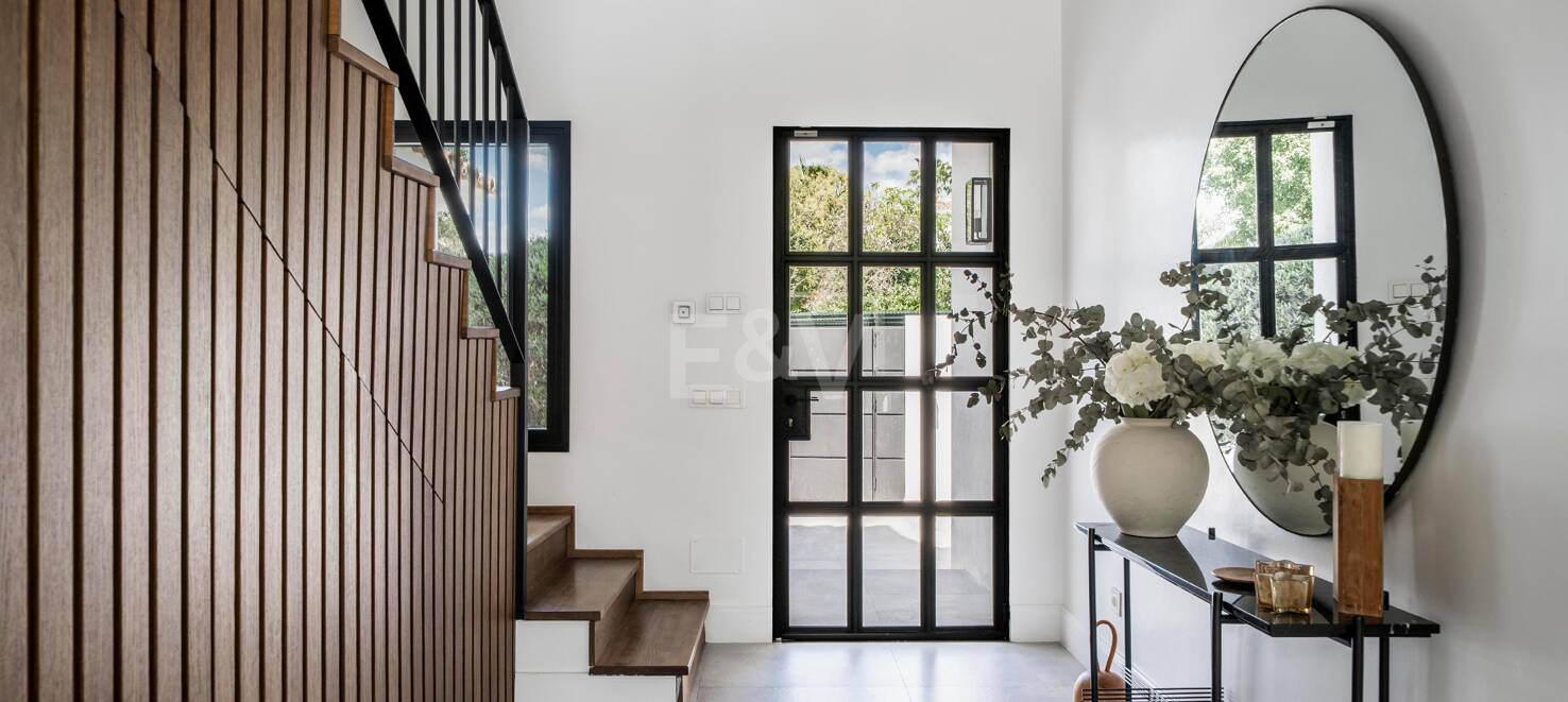 Modern Andalusian Style Villa in Nueva Andalucía