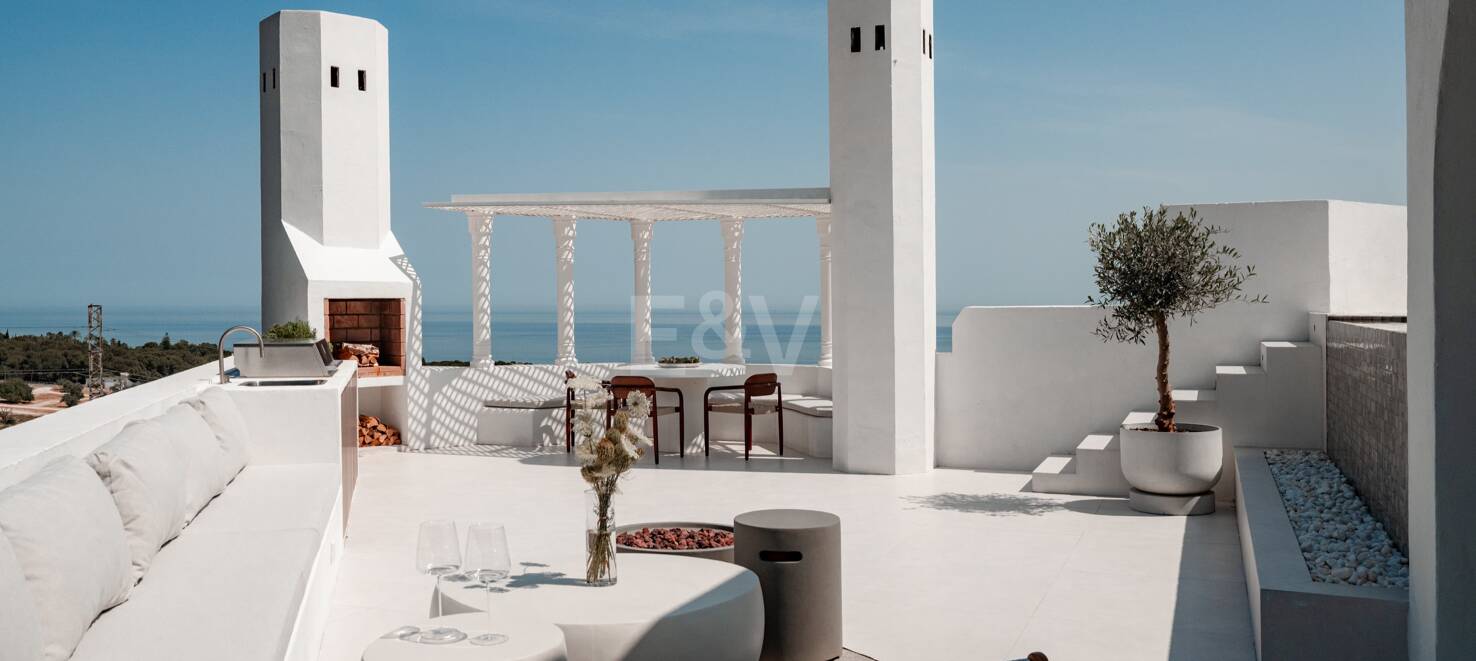 Modern Penthouse med havsutsikt och Rooftop Pool på Marbellas Golden Mile