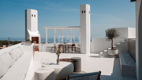 Takvåning till salu i Marbella Hill Club, Marbella Golden Mile