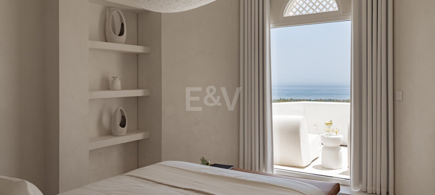 Takvåning till salu i Marbella Hill Club, Marbella Golden Mile