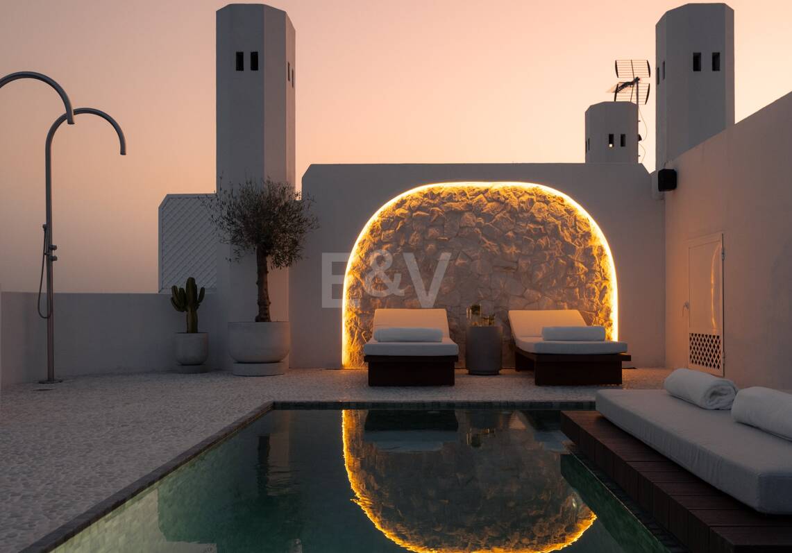 Penthouse moderne avec vue sur la mer et piscine de toit sur le Golden Mile de Marbella