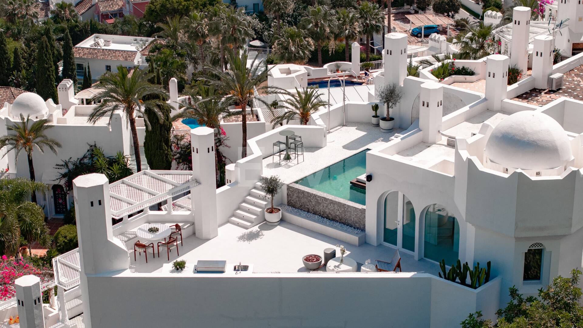 Modern Penthouse with Sea Views and Rooftop Pool on Marbella's Golden Mile