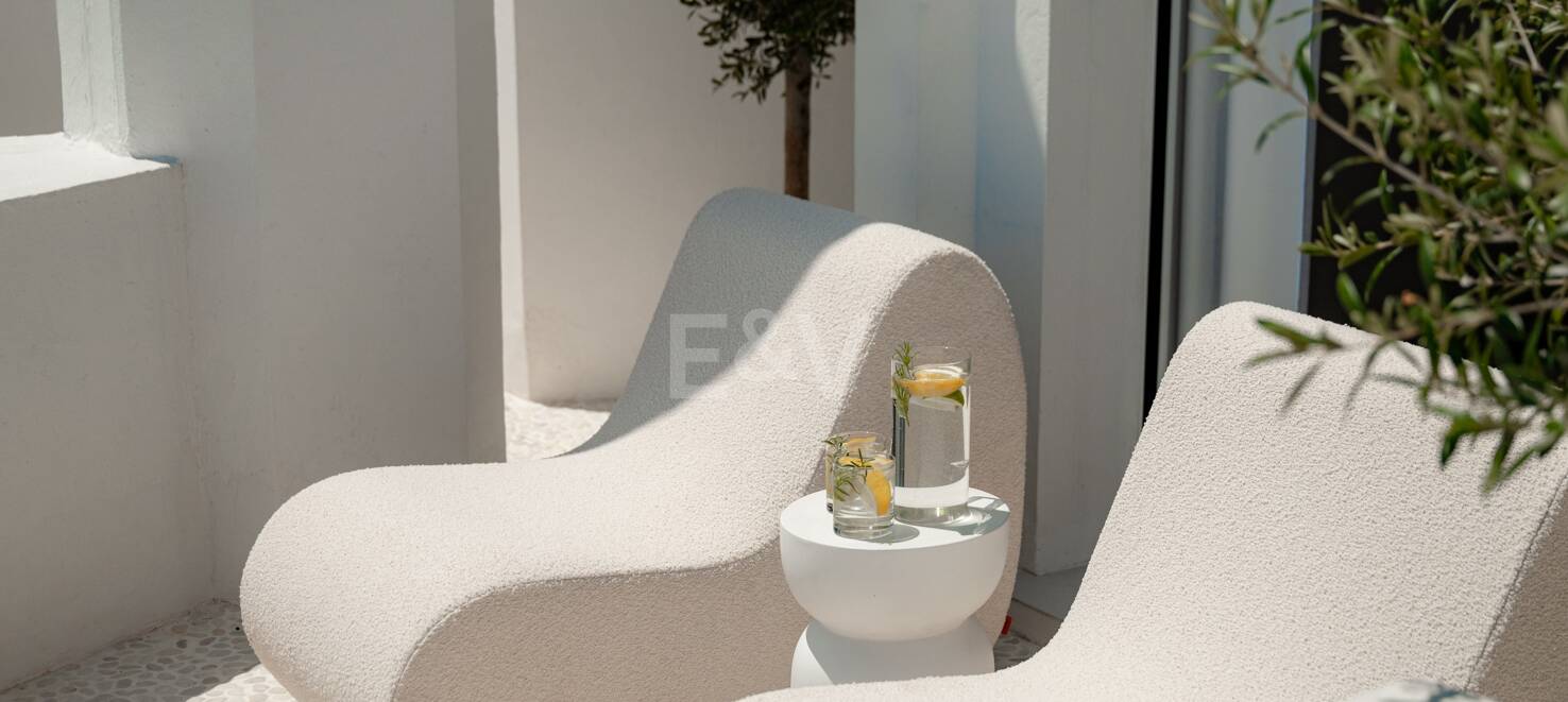 Modern Penthouse med havsutsikt och Rooftop Pool på Marbellas Golden Mile