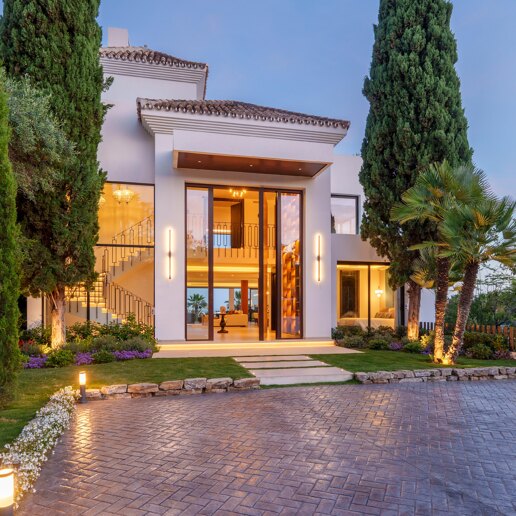 Spectacular Frontline Golf Mansion with Panoramic Sea Views