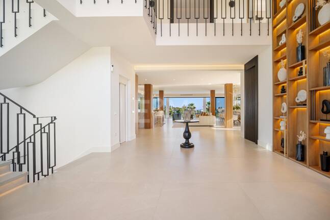 Espectacular Villa en 1ª línea de Golf con vistas panorámicas al mar