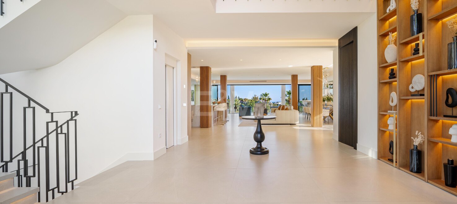 Spectacular Frontline Golf Mansion with Panoramic Sea Views