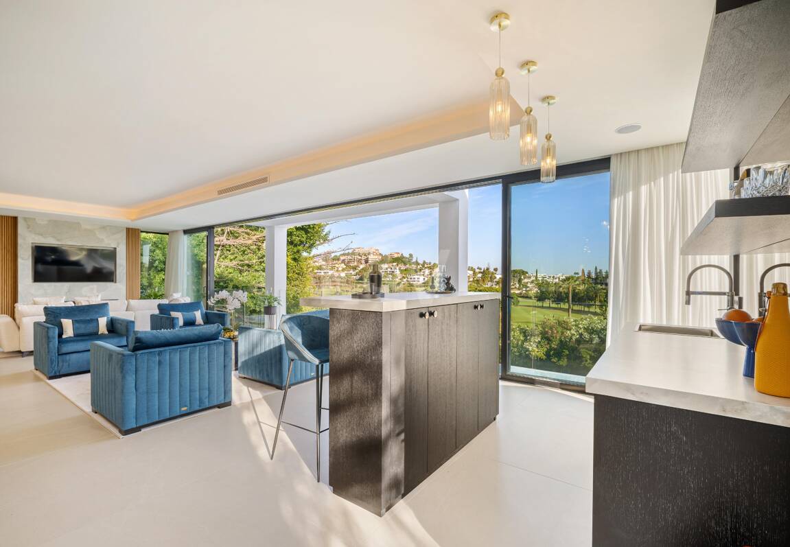 Espectacular Villa en 1ª línea de Golf con vistas panorámicas al mar