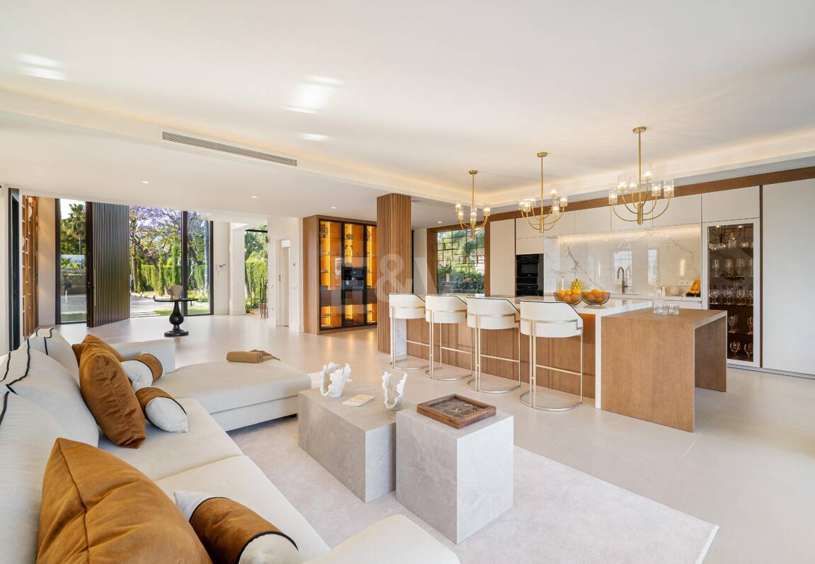 Espectacular Villa en 1ª línea de Golf con vistas panorámicas al mar