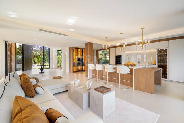 Espectacular Villa en 1ª línea de Golf con vistas panorámicas al mar