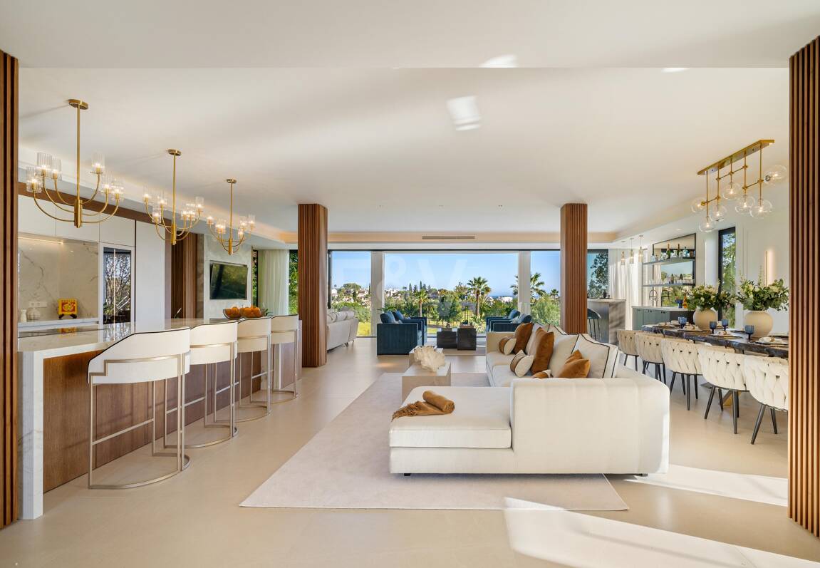 Espectacular Villa en 1ª línea de Golf con vistas panorámicas al mar