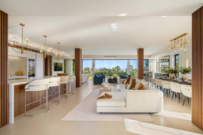 Espectacular Villa en 1ª línea de Golf con vistas panorámicas al mar