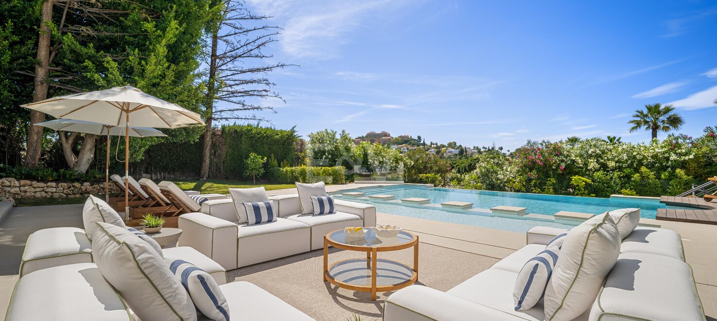 Spectacular Frontline Golf Mansion with Panoramic Sea Views