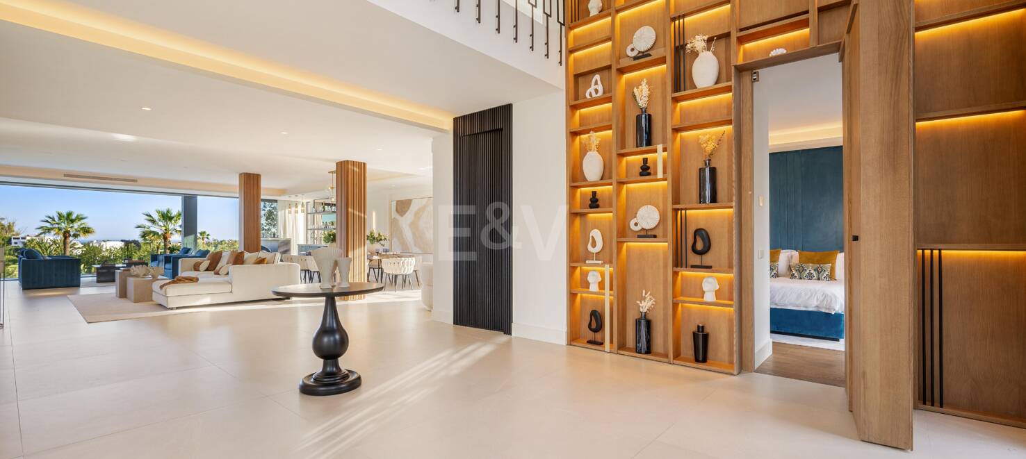 Spectacular Frontline Golf Villa with Panoramic Sea Views