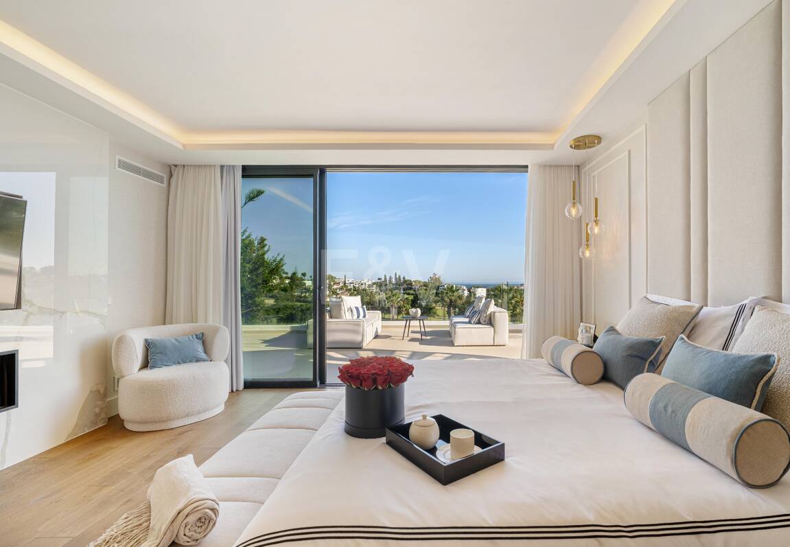Espectacular Villa en 1ª línea de Golf con vistas panorámicas al mar
