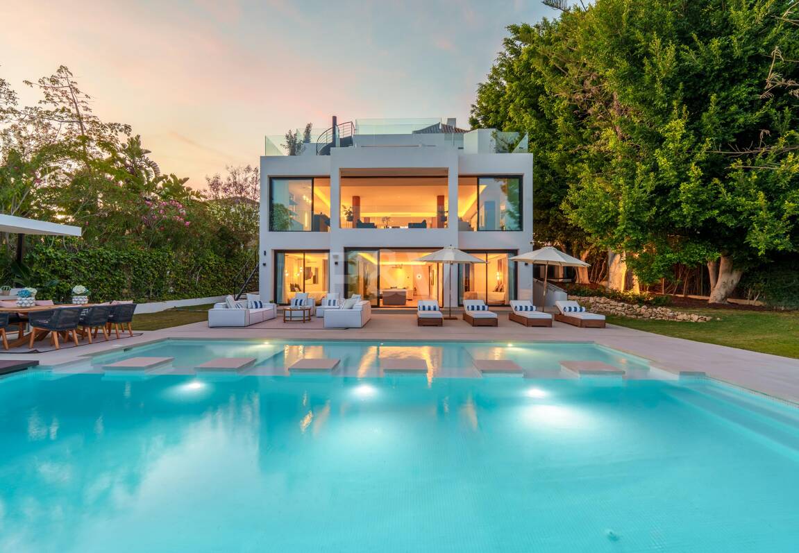 Espectacular Villa en 1ª línea de Golf con vistas panorámicas al mar