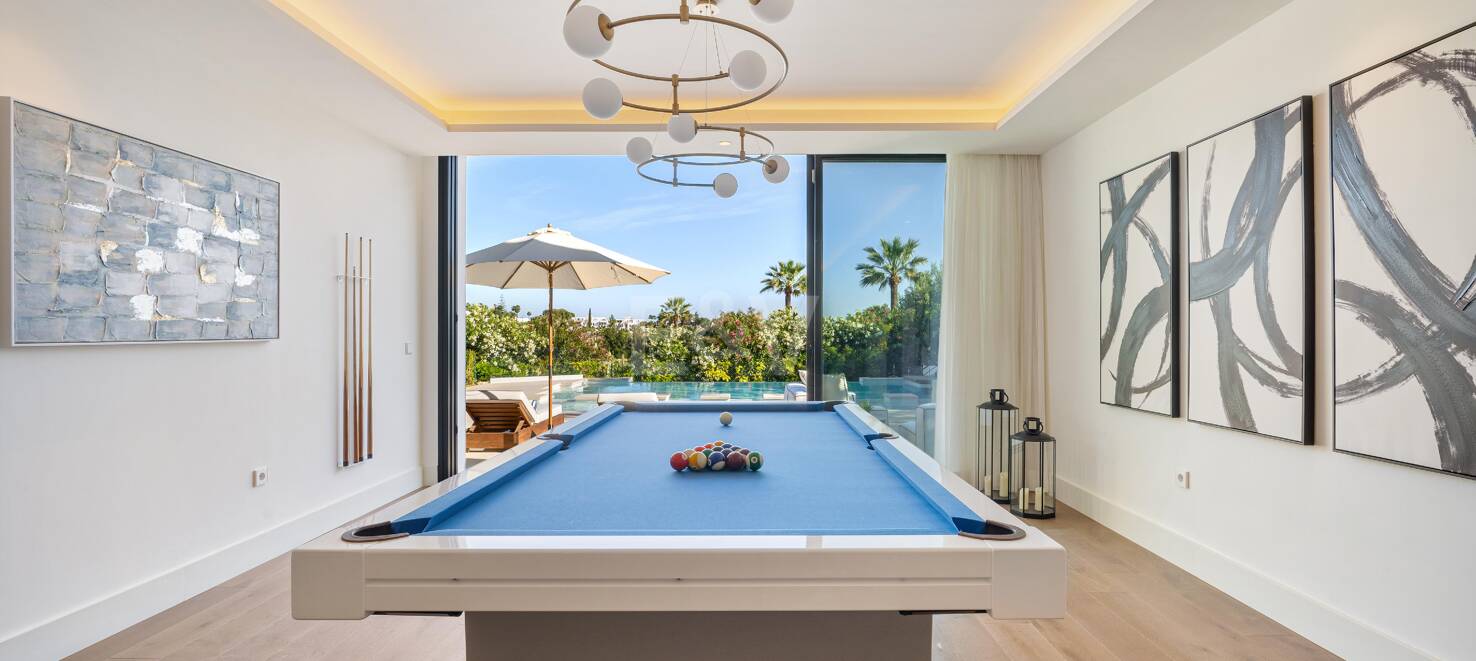 Spectacular Frontline Golf Villa with Panoramic Sea Views