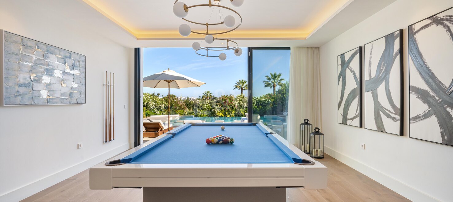 Spectacular Frontline Golf Mansion with Panoramic Sea Views