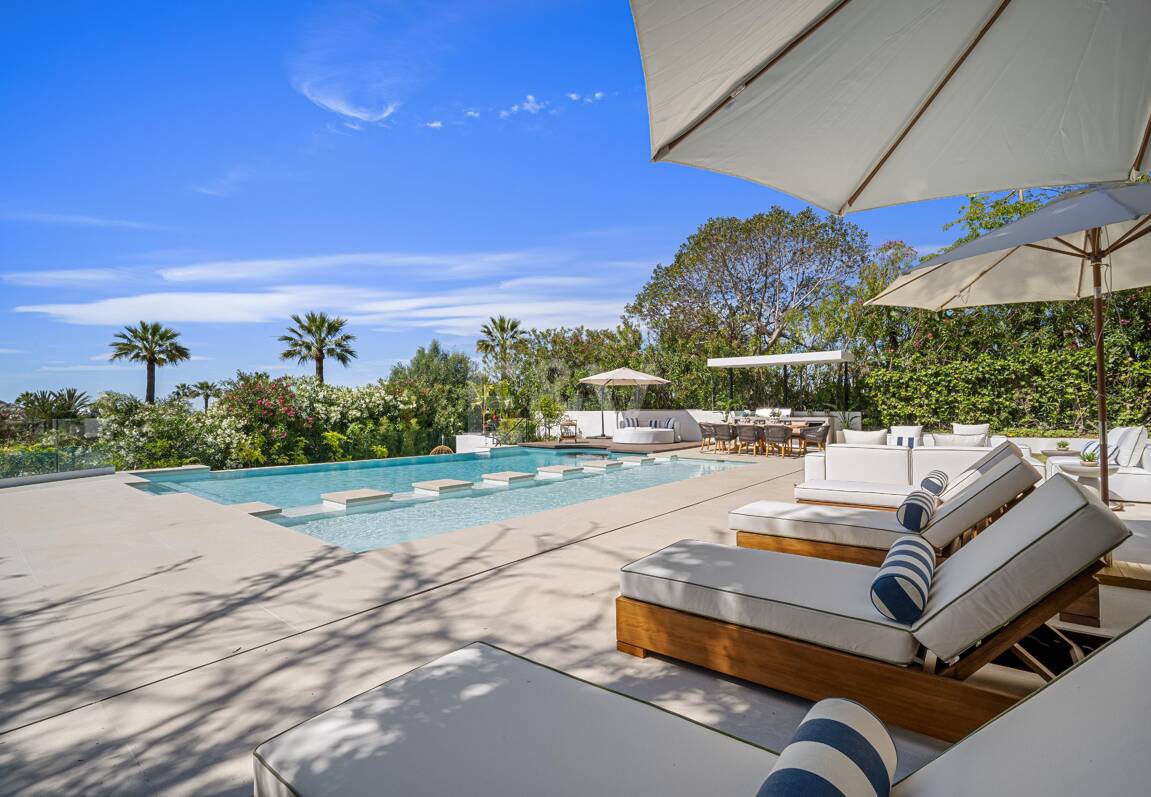 Espectacular Villa en 1ª línea de Golf con vistas panorámicas al mar