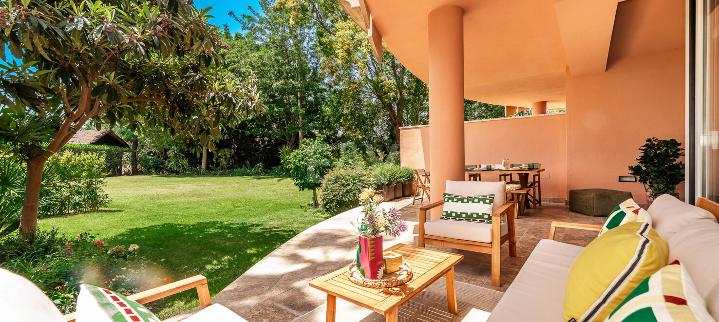 Apartament na parterze na sprzedaż w Nueva Andalucia, Marbella (Wszystkie obszary)