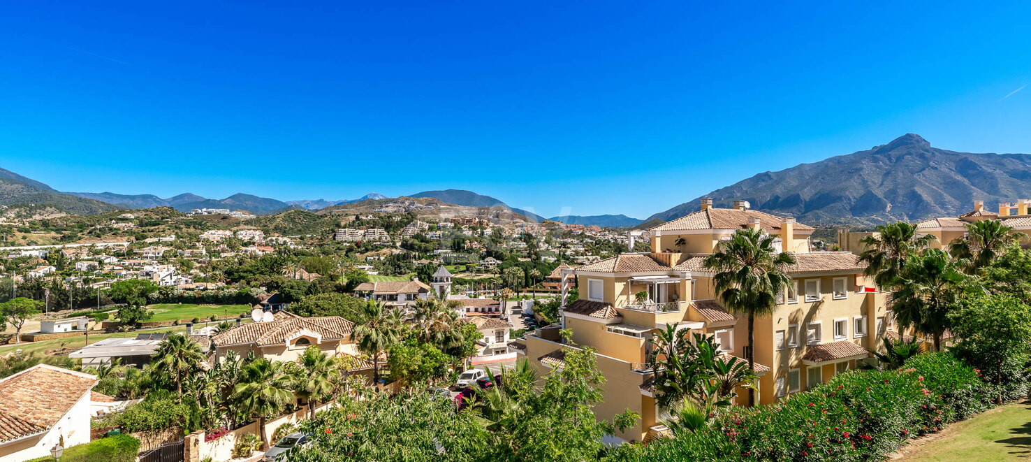 Apartament na parterze na sprzedaż w Nueva Andalucia, Marbella (Wszystkie obszary)