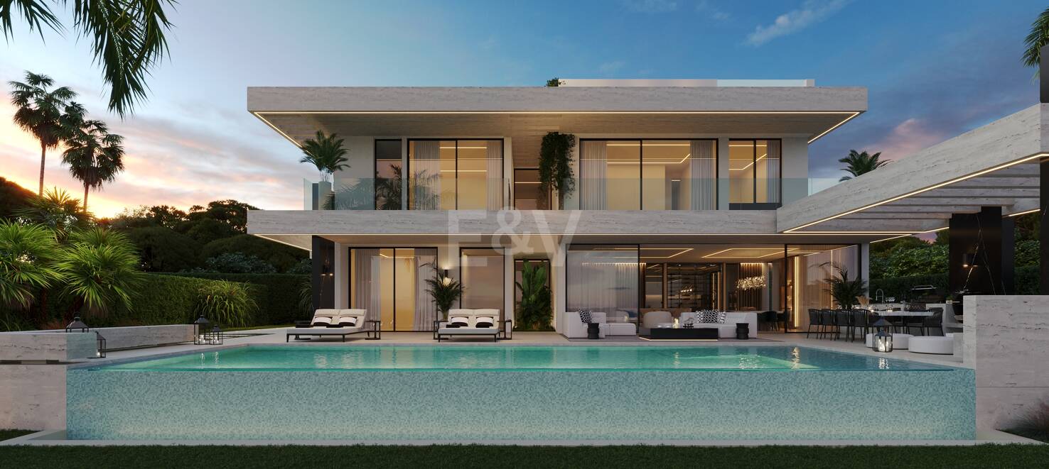 Exceptional Contemporary Villa Within Walking Distance to the Beach